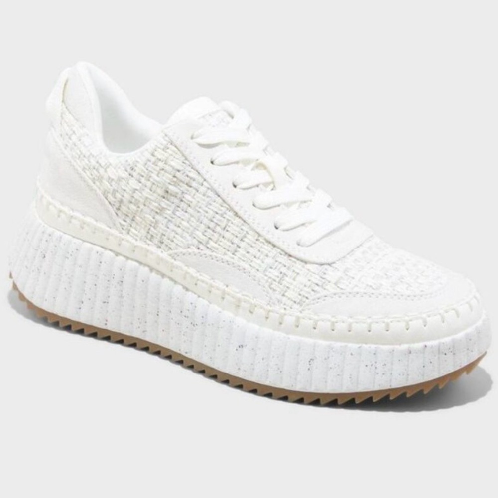 NWT Universal Thread - Women's Woven Lace Up Sneakers in White